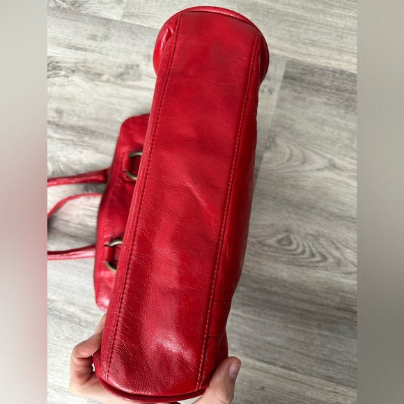 Latico genuine leather vintage crossbody bag - Picture 4 of 10